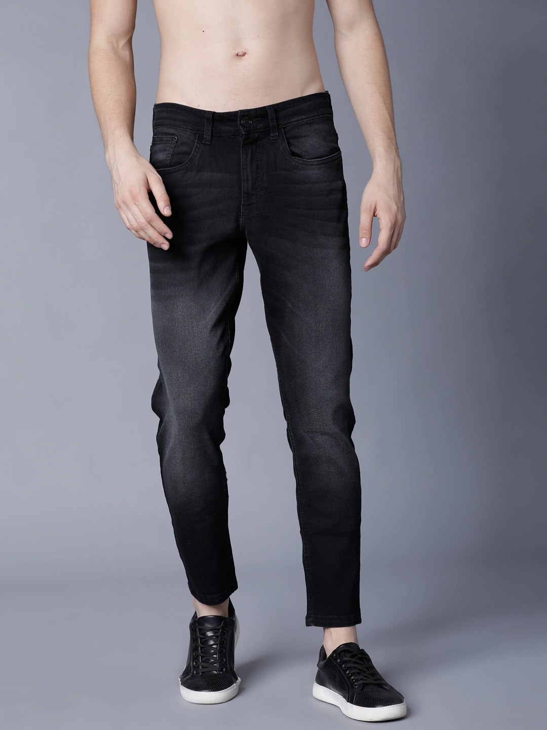 Men Black Tapered Fit Mid-Rise Clean Look Stretchable Jeans